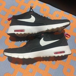 Nike Air Max Thea - youth - pink and black